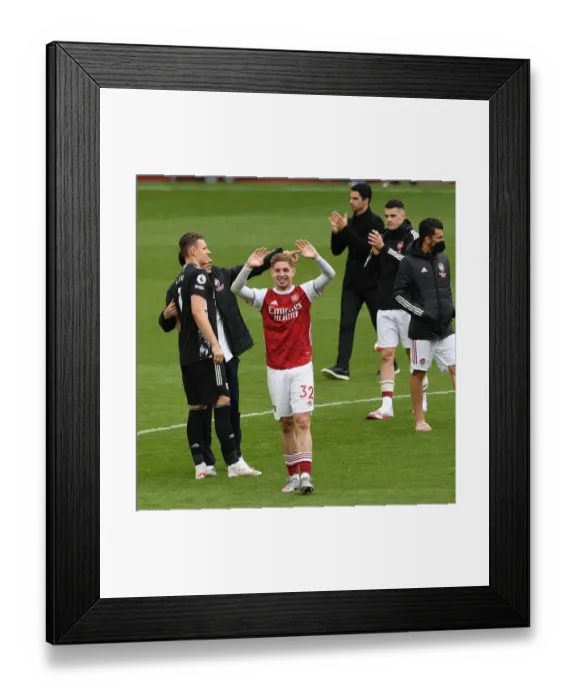 Framed Print : Arsenal's Emile Smith Rowe Celebrates with Fans after Arsenal v Brighton & Hove Albion Win