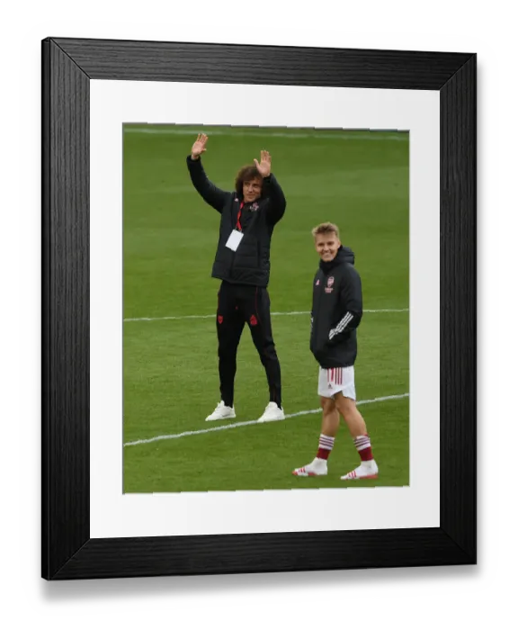 Framed Print : Arsenal vs Brighton & Hove Albion: David Luiz's Emotional Reaction (2020-21)