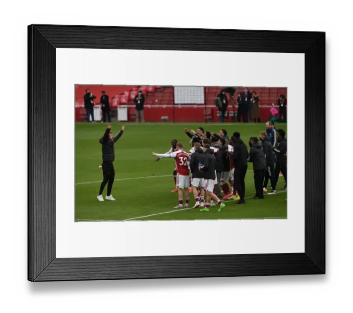 Framed Print : Arsenal Clinch Premier League Title: David Luiz and Team Celebrate Historic Victory over Brighton & Hove Albion