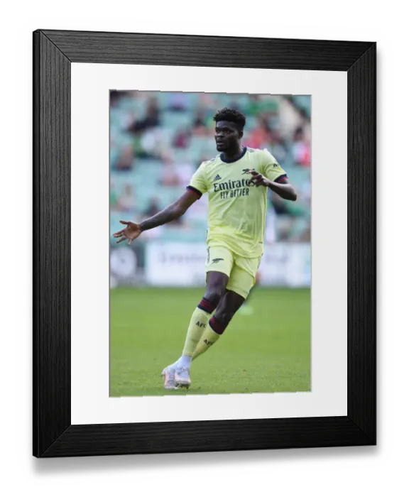 Framed Print : Thomas Partey: Arsenal's Midfield Maestro Dazzles in Pre-Season Victory over Hibernian Framed Print : Thomas Partey: Arsenal's Midfield Maestro Dazzles in Pre-Season Victory over Hibernian