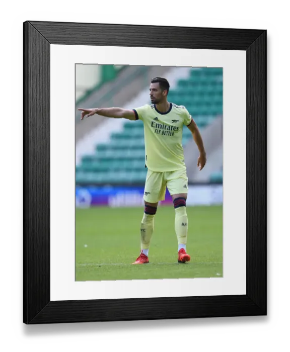 Framed Print : Arsenal's Pablo Mari in Action at Hibernian Friendly in Edinburgh