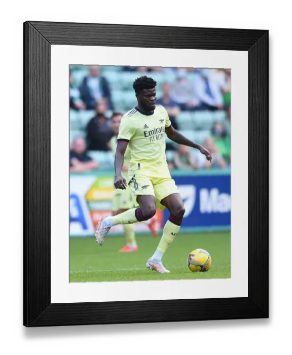 Framed Print : Thomas Partey in Action: Arsenal vs Hibernian Pre-Season Friendly, Edinburgh 2021 Framed Print : Thomas Partey in Action: Arsenal vs Hibernian Pre-Season Friendly, Edinburgh 2021