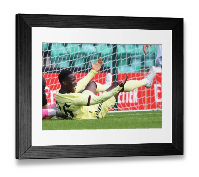 Framed Print : EDINBURGH, SCOTLAND - JULY 13: Flo Balogun of Arsenal during the pre season friendly between Hibernian Framed Print : EDINBURGH, SCOTLAND - JULY 13: Flo Balogun of Arsenal during the pre season friendly between Hibernian