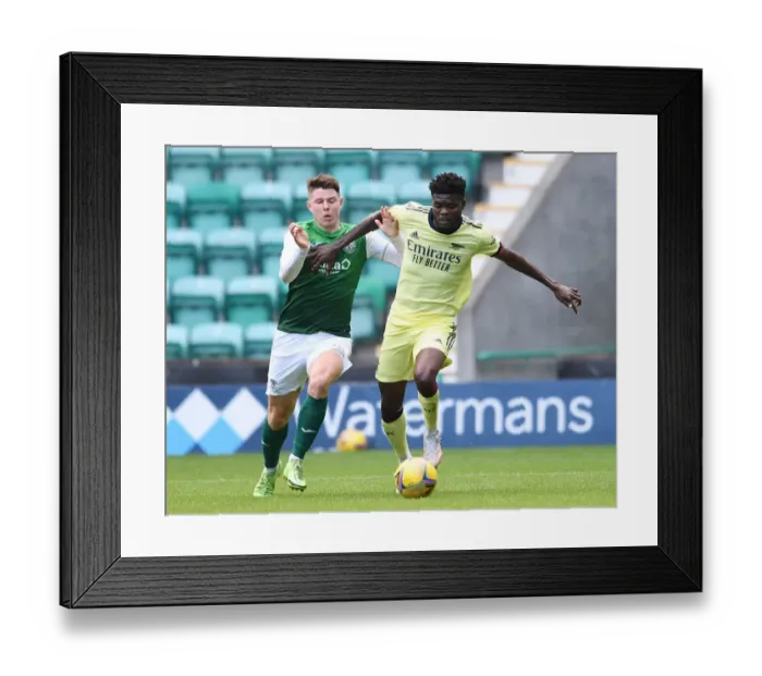 Framed Print : Thomas Partey: In Action Against Hibernian in Edinburgh Pre-Season Match, 2021