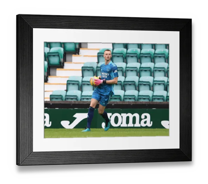 Framed Print : Arsenal's Karl Hein in Action during Hibernian Pre-Season Friendly