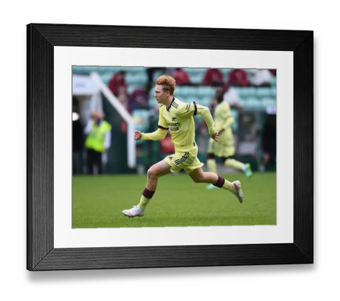 Framed Print : Arsenal FC in Pre-Season Action against Hibernian at Easter Road, Edinburgh (July 2021) Framed Print : Arsenal FC in Pre-Season Action against Hibernian at Easter Road, Edinburgh (July 2021)