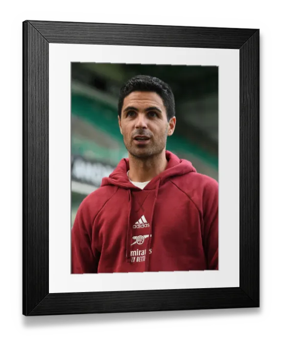 Framed Print : Mikel Arteta's Post-Match Analysis: Hibernian vs Arsenal (2021-22 Pre-Season Friendly)