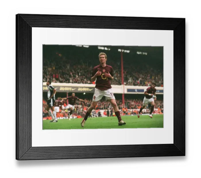Framed Print : Alex Hleb celebrates scoring Arsenals 1st goal. Arsenal v West Bromwich Albion