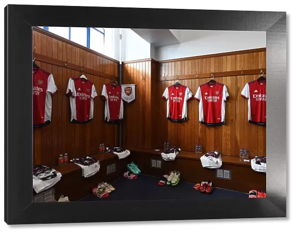 Behind the Scenes: Arsenal's Changing Room before the Rangers Pre-Season Match