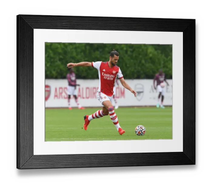 Framed Print : Arsenal's Pablo Mari in Action: Arsenal vs Millwall (2021-22) Pre-Season Friendly