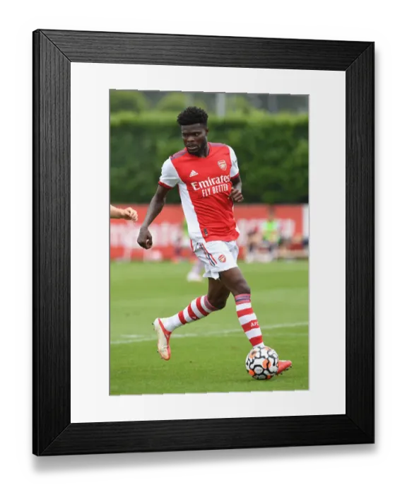 Framed Print : Arsenal's Thomas Partey Trains with Millwall: Pre-Season Friendly (2021)