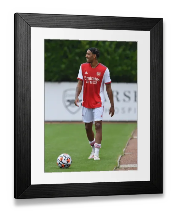 Framed Print : Arsenal's Aubameyang Stars in Pre-Season Victory over Millwall Framed Print : Arsenal's Aubameyang Stars in Pre-Season Victory over Millwall