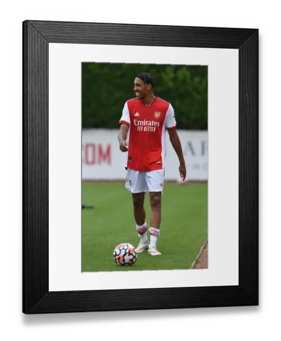 Framed Print : Arsenal's Aubameyang Scores in Pre-Season Win Against Millwall (2021-22) Framed Print : Arsenal's Aubameyang Scores in Pre-Season Win Against Millwall (2021-22)