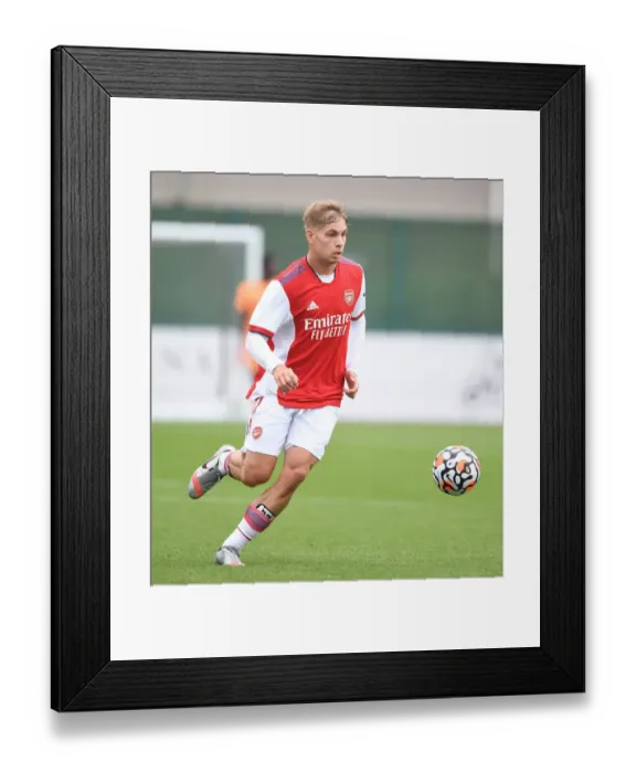 Framed Print : Emile Smith Rowe's Star Performance: Arsenal's Pre-Season Victory Over Millwall Framed Print : Emile Smith Rowe's Star Performance: Arsenal's Pre-Season Victory Over Millwall