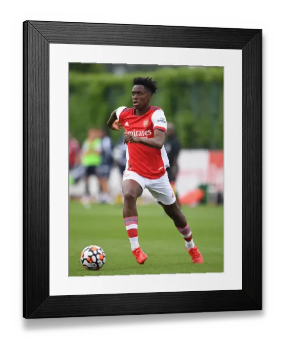 Framed Print : Arsenal's Sambi in Action: Arsenal vs Millwall (2021-22) Pre-Season Friendly