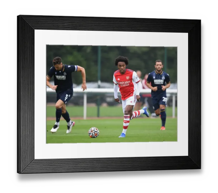 Framed Print : Arsenal's Willian Shines in Pre-Season: Arsenal vs Millwall (2021-22) Framed Print : Arsenal's Willian Shines in Pre-Season: Arsenal vs Millwall (2021-22)