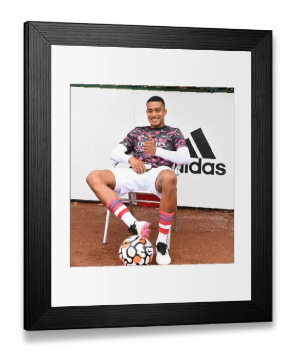 Framed Print : Arsenal's Miguel Azeez Gears Up for Arsenal v Millwall Pre-Season Friendly
