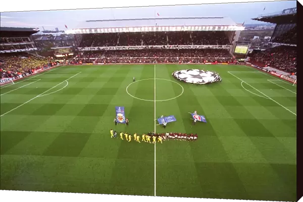 The Arsenal and Villarreal teams line up before the match, the last floodlit match at Highbury
