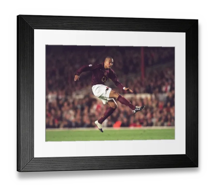 Framed Print : Gilberto (Arsenal). Arsenal 1: 0 Villarreal