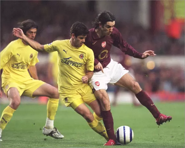 Robert Pires (Arsenal) Cesar Arzo (Villarreal). Arsenal 1: 0 Villarreal
