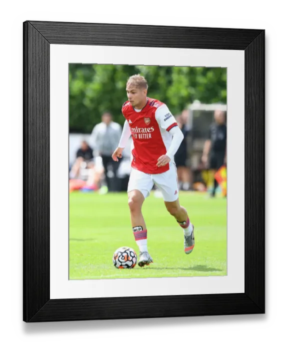 Framed Print : Emile Smith Rowe Shines: Arsenal's Pre-Season Victory Over Watford (2021-22) Framed Print : Emile Smith Rowe Shines: Arsenal's Pre-Season Victory Over Watford (2021-22)