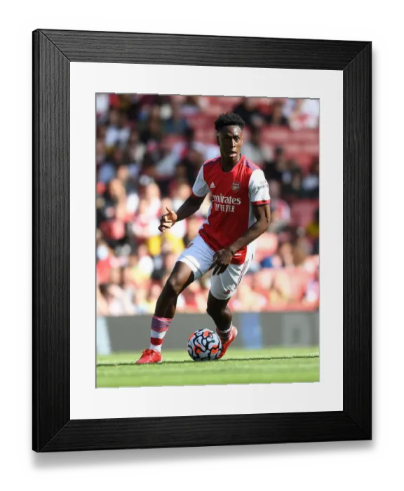 Framed Print : Arsenal vs. Chelsea: A Thrilling Pre-Season Clash at Emirates Stadium