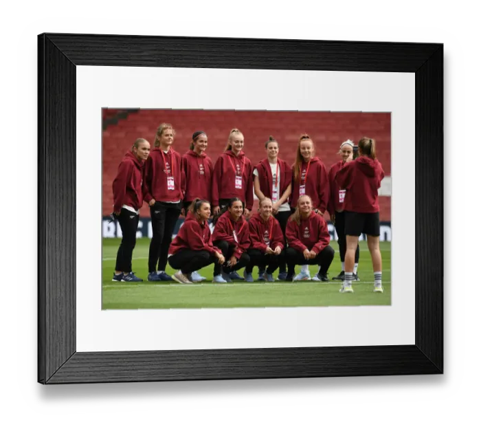 Framed Print : Arsenal Women vs Chelsea Women: Pre-Season Friendly at Emirates Stadium - Mind Series 2021-22