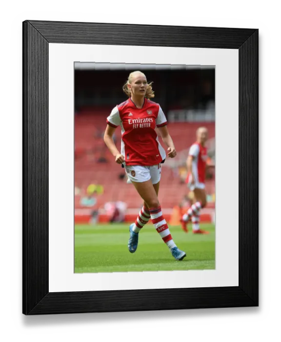 Framed Print : Arsenal's Frida Maanum in Action: Arsenal Women vs. Chelsea Women, Emirates Stadium, 2021-22 Season