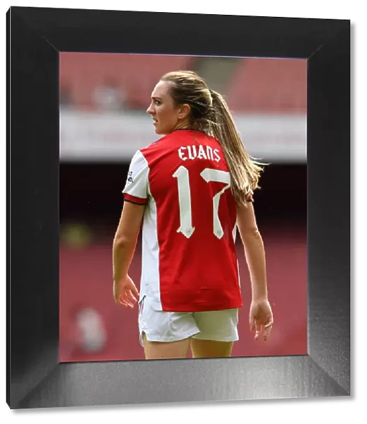 Arsenal's Lisa Evans in Action: Arsenal Women vs. Chelsea Women - Mind Series 2021-22