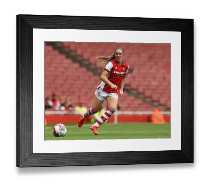 Framed Print : Arsenal Women vs Chelsea Women: A Football Battle - Lisa Evans in Action at Emirates Stadium, 2021-22 Framed Print : Arsenal Women vs Chelsea Women: A Football Battle - Lisa Evans in Action at Emirates Stadium, 2021-22