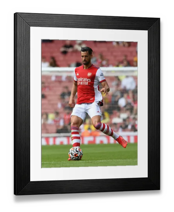 Framed Print : Arsenal vs Chelsea: A Thrilling Pre-Season Clash at Emirates Stadium
