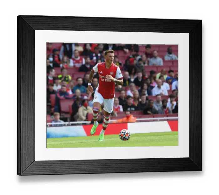 Framed Print : Arsenal vs. Chelsea: A Thrilling Pre-Season Showdown at Emirates Stadium