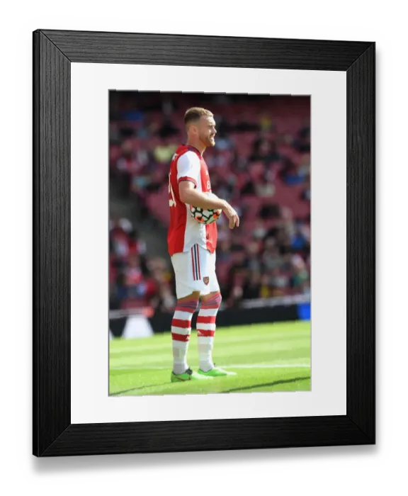 Framed Print : Arsenal vs Chelsea: The Battle of Minds at Emirates Stadium