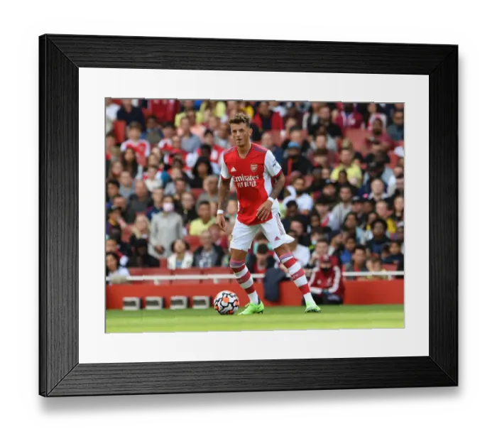 Framed Print : Arsenal vs. Chelsea: A Mental Battle at Emirates Stadium (Pre-Season Friendly 2021-22)