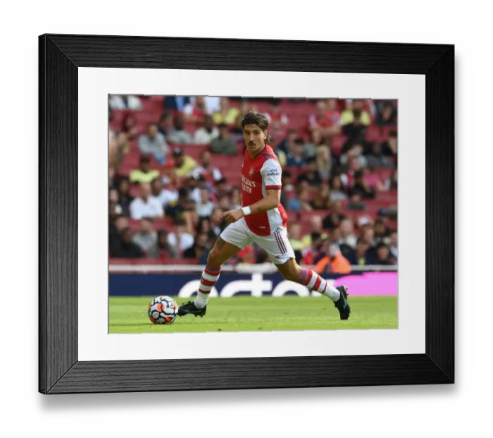 Framed Print : The Battle of the Minds: Hector Bellerin's Unwavering Concentration at the Emirates - Arsenal vs Chelsea Pre-Season Clash Framed Print : The Battle of the Minds: Hector Bellerin's Unwavering Concentration at the Emirates - Arsenal vs Chelsea Pre-Season Clash