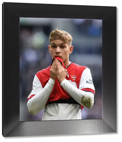 London Derby Showdown: Emile Smith Rowe in Action for Arsenal vs. Tottenham Hotspur