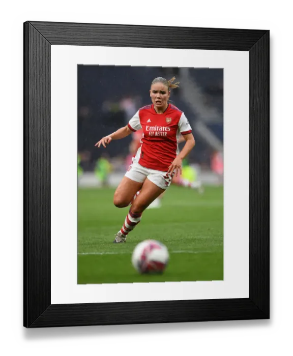 Framed Print : Arsenal's Alex Hennessy in Action: Arsenal Women vs. Tottenham Hotspur Women - MIND Series Match