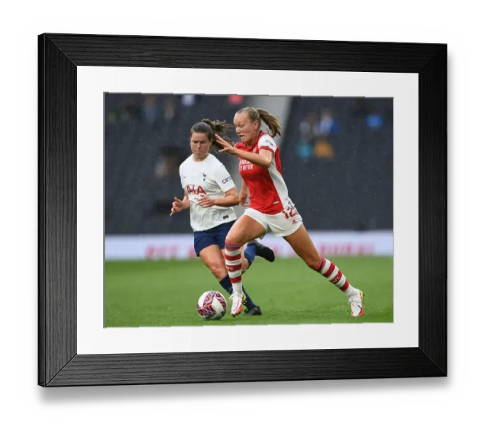 Framed Print : Arsenal's Frida Maanum vs. Tottenham's Esther Morgan: A Strategic Showdown in the MIND Series - Arsenal Women vs. Tottenham Hotspur Women Football Match, London, England