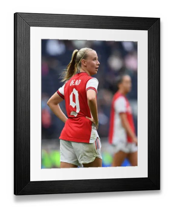 Framed Print : Beth Mead Goes Head-to-Head with Tottenham Hotspur in Exciting MIND Series Clash