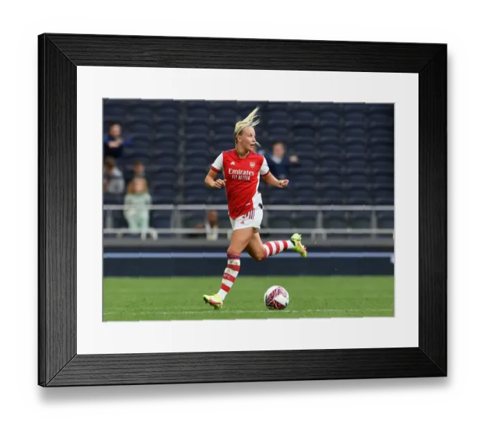 Framed Print : London Derby Showdown: Beth Mead Faces Off Against Tottenham Women in Arsenal's MIND Series Match