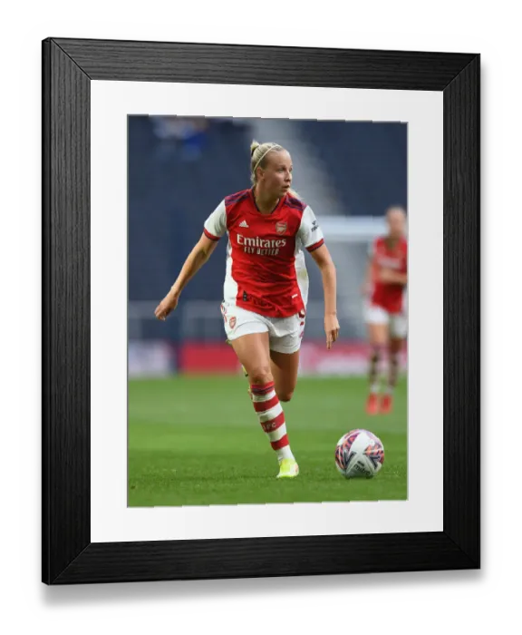 Framed Print : Arsenal's Beth Mead Faces Off Against Tottenham Hotspur in Thrilling Women's Football Showdown
