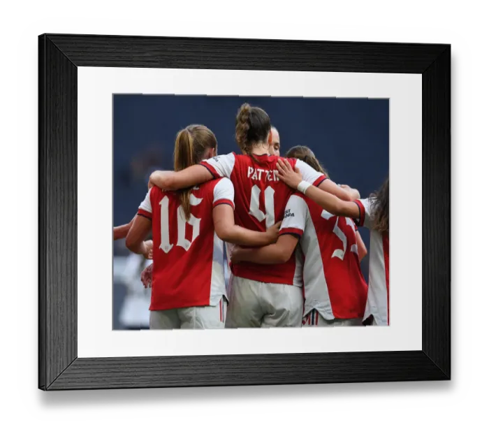 Framed Print : Anna Patten Scores the Decisive Goal: Arsenal Women's Victory over Tottenham Hotspur