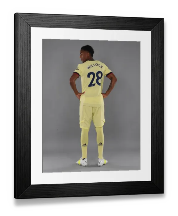 Framed Print : Arsenal First Team 2021-22: Joe Willock at Training Framed Print : Arsenal First Team 2021-22: Joe Willock at Training