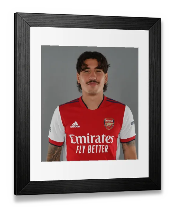 Framed Print : Arsenal's Hector Bellerin Gears Up for 2021-22 Season at London Colney Training Ground
