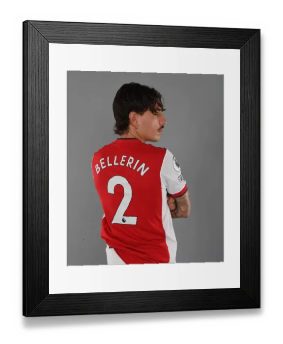Framed Print : Arsenal's Hector Bellerin Kicks Off New Season at Training