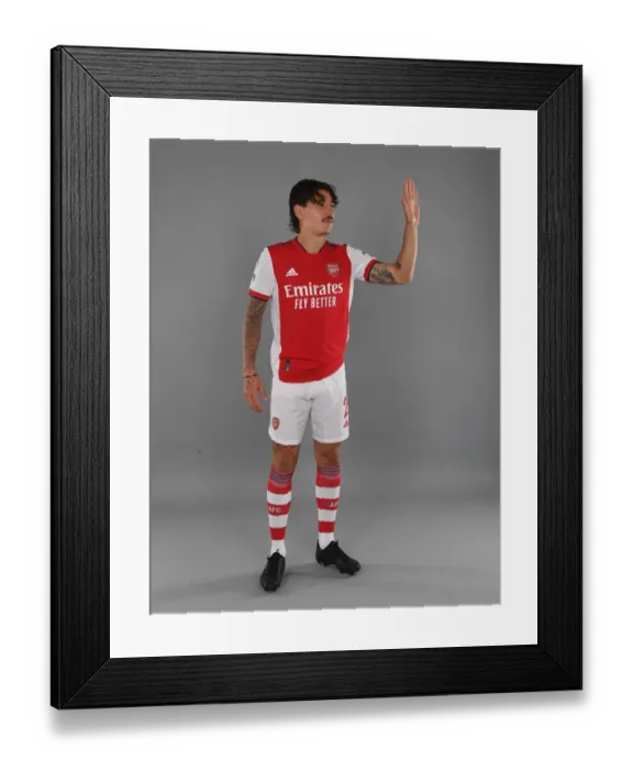 Framed Print : Arsenal's Hector Bellerin Gears Up for 2021-22 Season at London Colney Training Ground Framed Print : Arsenal's Hector Bellerin Gears Up for 2021-22 Season at London Colney Training Ground