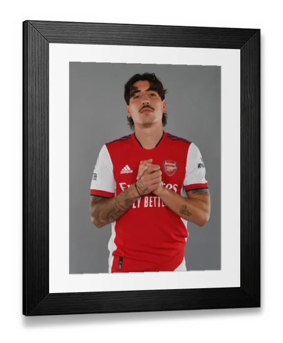 Framed Print : Arsenal's Hector Bellerin Gears Up for 2021-22 Season at London Colney Training Ground