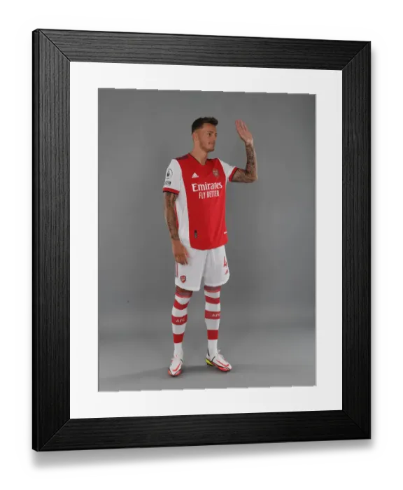 Framed Print : Arsenal's Ben White Kicks Off New Season at London Colney Training Ground Framed Print : Arsenal's Ben White Kicks Off New Season at London Colney Training Ground
