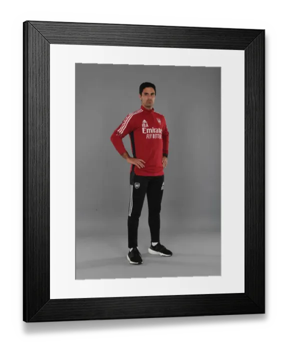 Framed Print : Mikel Arteta at Arsenal 2021-22 First Team Photocall