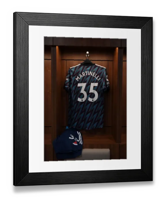 Framed Print : Arsenal's Gabriel Martinelli: Brentford Pre-Match Changing Room Framed Print : Arsenal's Gabriel Martinelli: Brentford Pre-Match Changing Room